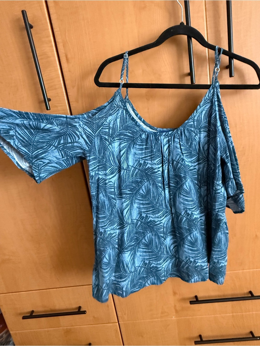 Women’s Tropical Print Blue Cold-Shoulder Top - M